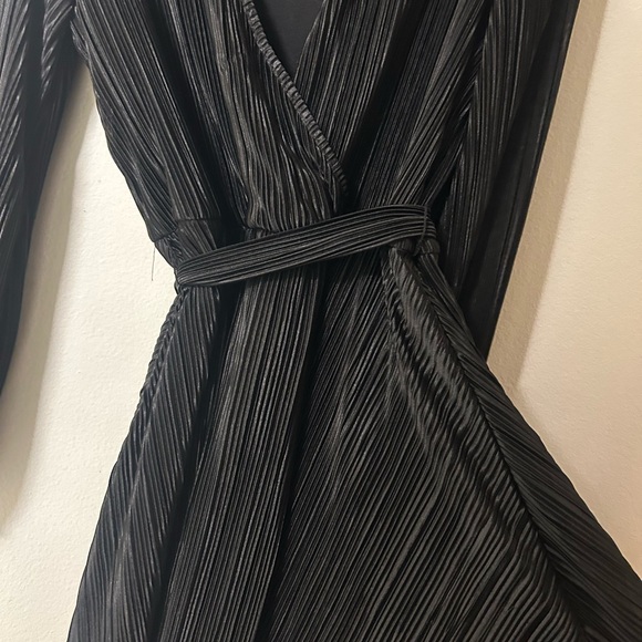 Women black dress great condition - Picture 2 of 7